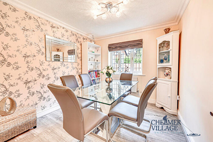 4 Bedroom Detached House For Sale In Goddard Way, Chelmsford, CM2