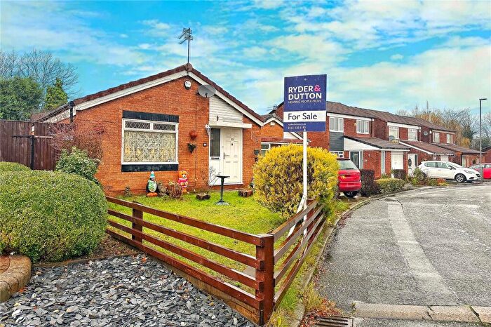 3 Bedroom Bungalow For Sale In Broomfields, Denton, Manchester, Greater Manchester, M34