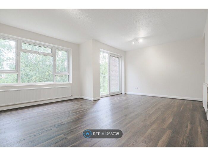 2 Bedroom Flat To Rent In Malcolm Way, London, E11