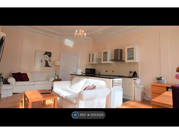 2 Bedroom Flat To Rent In Wetherby Road, Leeds, LS8