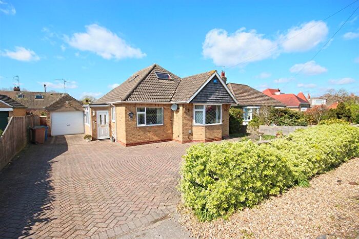 3 Bedroom Detached Bungalow For Sale In Rolston Road, Hornsea, HU18