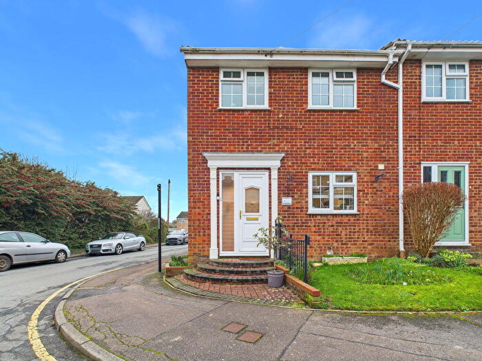 3 Bedroom End Of Terrace House For Sale In Thornbera Gardens, Bishops Stortford, CM23