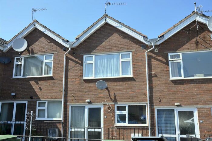 2 Bedroom Maisonette To Rent In Whipton Village Road, Whipton, Exeter, EX4