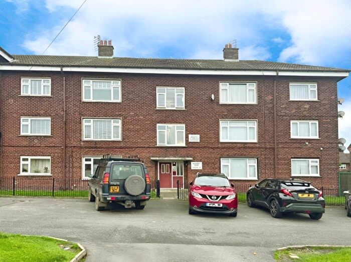 2 Bedroom Flat To Rent In Bancroft Road, Widnes, WA8