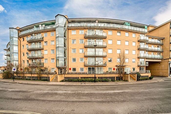 1 Bedroom Flat For Sale In Highfield Road, Feltham, TW13