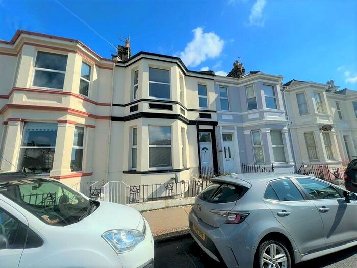2 Bedroom Apartment To Rent In The Hoe, Plymouth, PL1