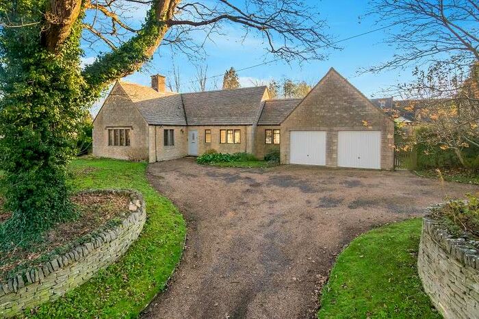 4 Bedroom Detached House For Sale In Moreton Road, Longborough, Moreton-in-marsh, Gloucestershire. GL56