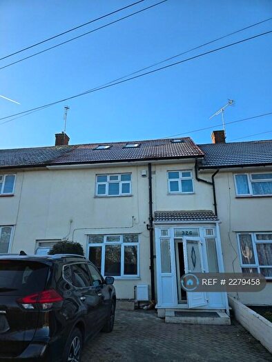 4 Bedroom Terraced House To Rent In Willingale Road, Loughton, IG10