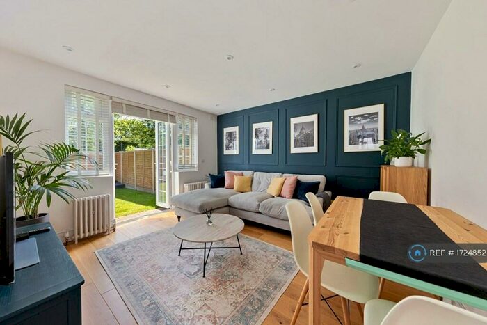 2 Bedroom Flat To Rent In Glenhurst Road, London, N12