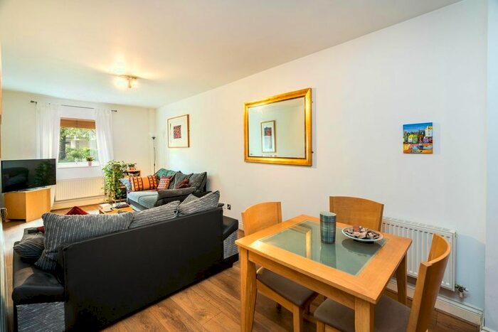 1 Bedroom Flat To Rent In Annes Court, Palgrave Gardens, Marylebone, NW1