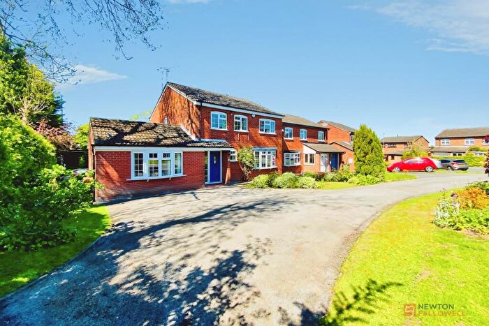 4 Bedroom Detached House For Sale In Fitzwilliam Close, Oadby, LE2
