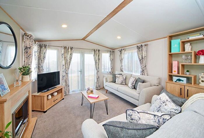 2 Bedroom Property For Sale In Fenny Bentley, Ashbourne, DE6