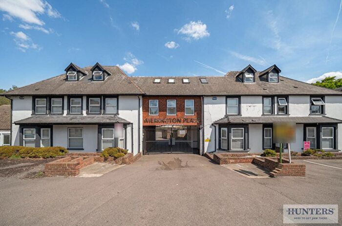 2 Bedroom Flat For Sale In Hawley Road, Dartford, DA1