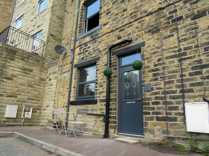 1 Bedroom Duplex To Rent In Mount Street, Sowerby Bridge, HX6