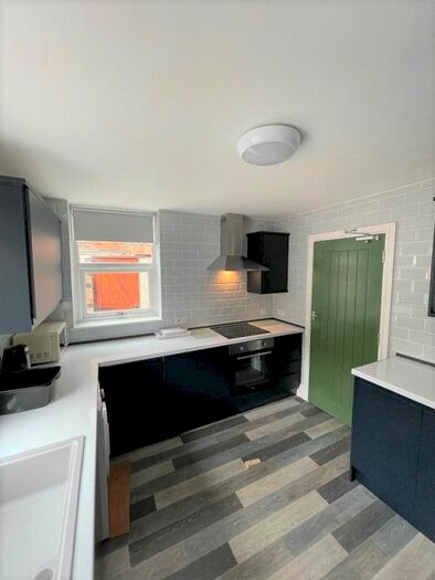 7 Bedroom Terraced House To Rent In Langdale Road, Liverpool, Merseyside, L15