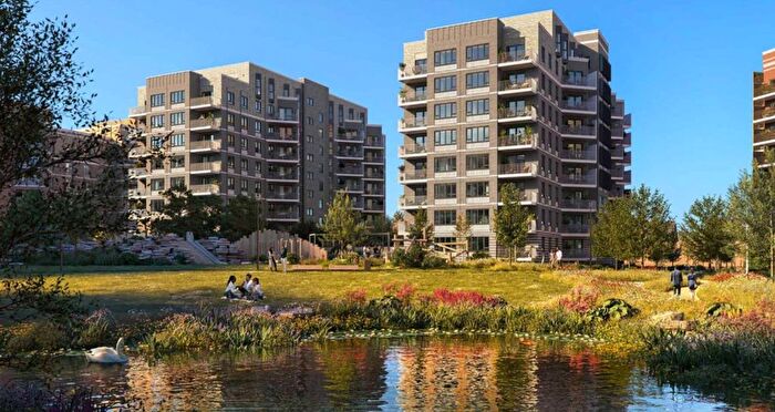 2 Bedroom Flat To Rent In Lombard Square, London, SE28