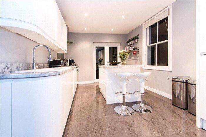 3 Bedroom Terraced House For Sale In Elderfield Road, London, E5