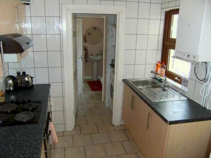 4 Bedroom House To Rent In Rhymney Street, Cathays, Cardiff, CF24