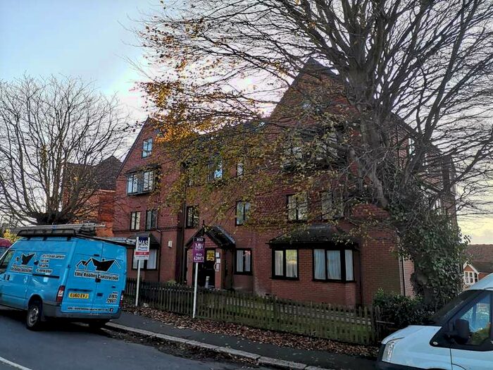 2 Bedroom Apartment To Rent In De Cham Court, 33 De Cham Road, St. Leonards-on-sea, East Sussex, TN37