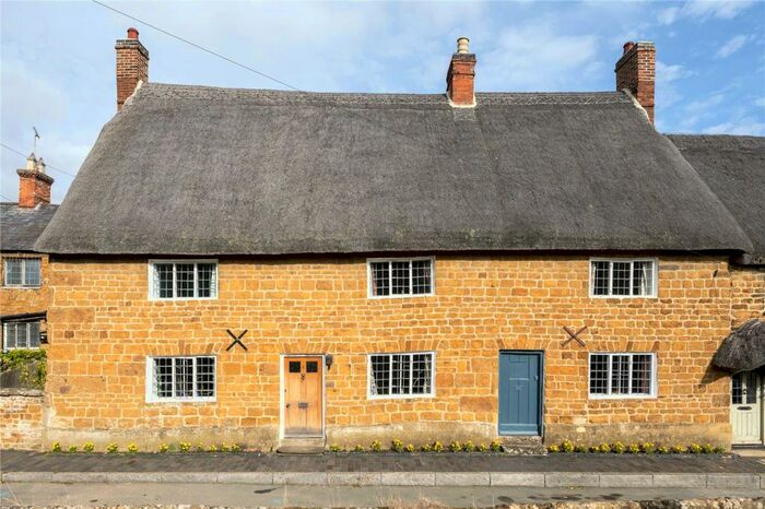 5 Bedroom Semi-Detached House For Sale In Red Lion Street, Cropredy, Banbury, Oxfordshire, OX17