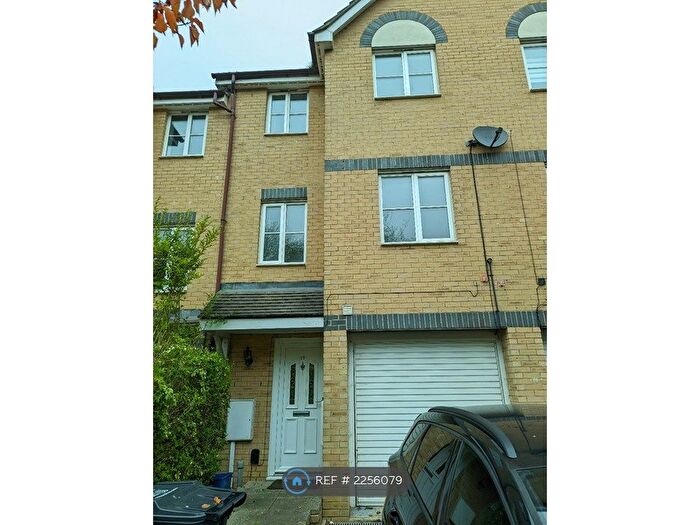 3 Bedroom Terraced House To Rent In Bertram Close, New Bradwell, Milton Keynes, MK13
