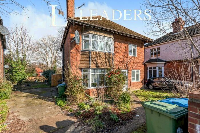 2 Bedroom Maisonette To Rent In Bitterne Road West, Southampton, SO18