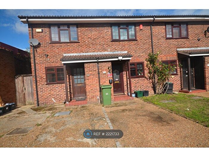 2 Bedroom End Of Terrace House To Rent In Whitmore Road, Beckenham, BR3