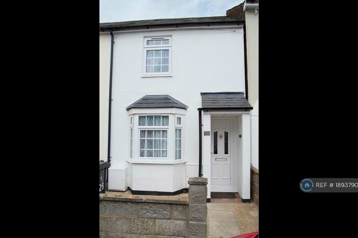 4 Bedroom Terraced House To Rent In Grove Road, Chichester, PO19