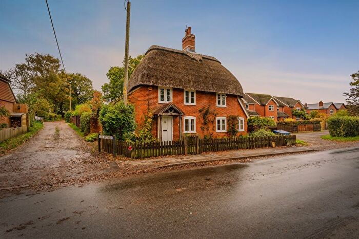 3 Bedroom Property For Sale In Winsor Road, Winsor, Southampton, SO40