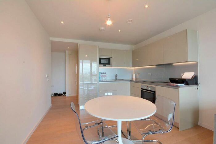 1 Bedroom Flat To Rent In Gabriel Walk, Elephant And Castle, London, SE1