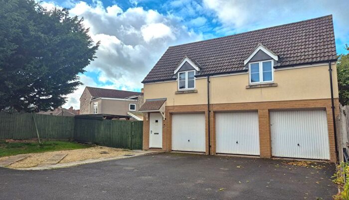 2 Bedroom Flat For Sale In Twelve Acres Close, Paulton, BS39