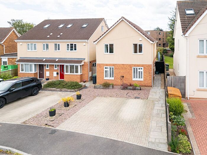 4 Bedroom Detached House For Sale In Buckingham Gardens, Bristol, BS16