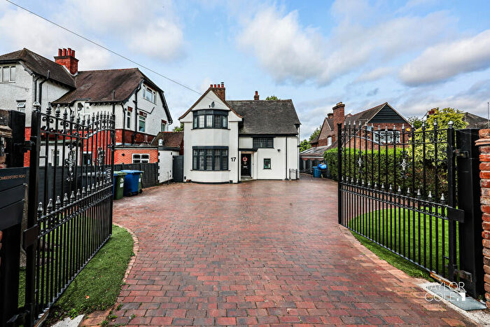 4 Bedroom Detached House For Sale In Comberford Road, Tamworth, B79