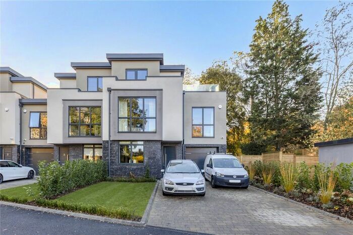 5 Bedroom Terraced House To Rent In Park View, London, SW19