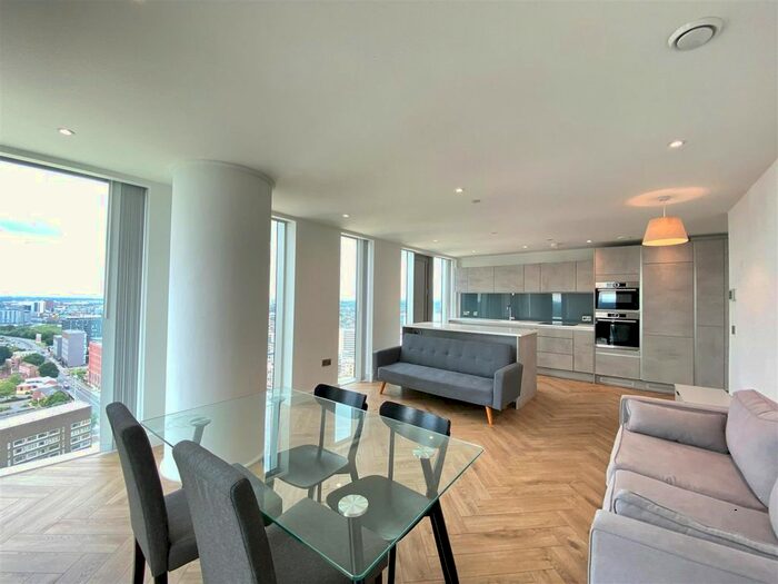 2 Bedroom Flat To Rent In Elizabeth Tower, Chester Road, Manchester, M15