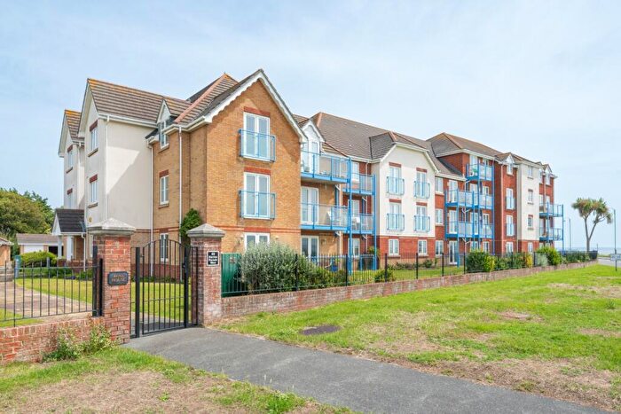 2 Bedroom Apartment For Sale In Ross House, Marine Parade West, Lee-on-the-Solent, Hampshire, PO13