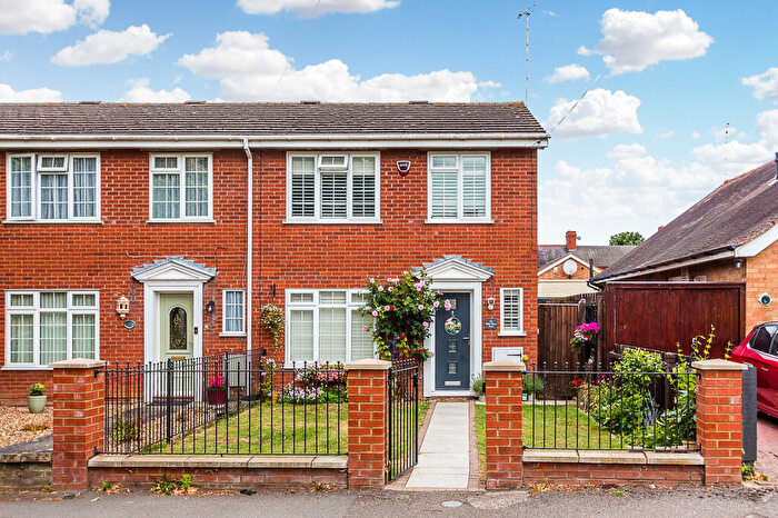 3 Bedroom End Of Terrace House For Sale In Whitehouse Court, Rushden, NN10