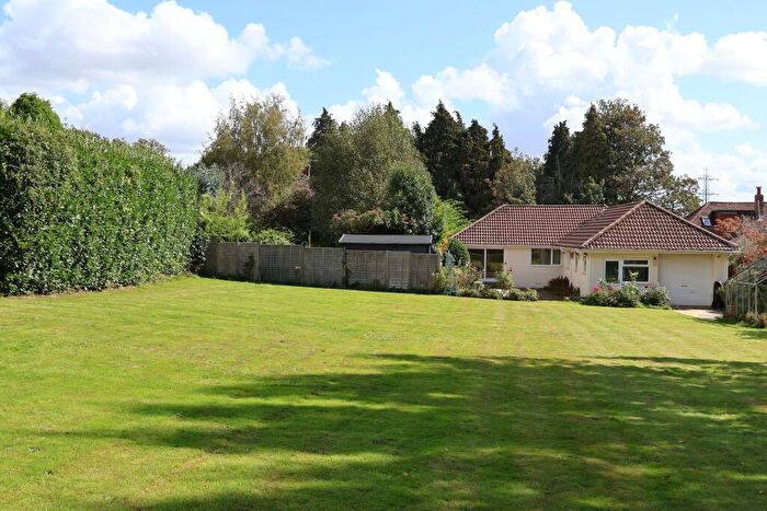 4 Bedroom Detached Bungalow For Sale In Catherington Lane, Catherington, PO8
