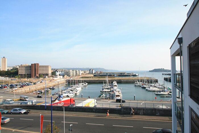 1 Bedroom Apartment To Rent In Brittany Street, Millbay, PL1