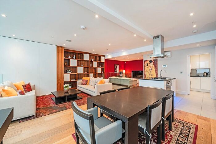 3 Bedroom Flat To Rent In Atherstone Mews, London, SW7