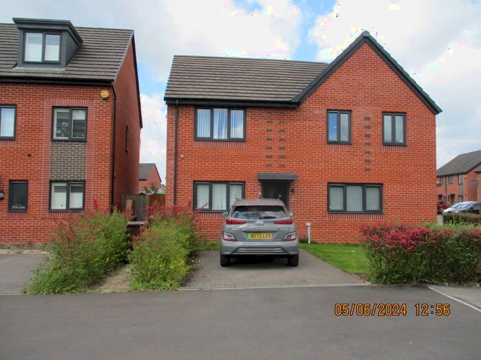 2 Bedroom Semi-Detached House To Rent In Park View Road, Salford, M6