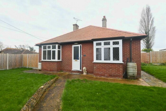 4 Bedroom Bungalow To Rent In Cherry Lane, Great Mongeham, CT14