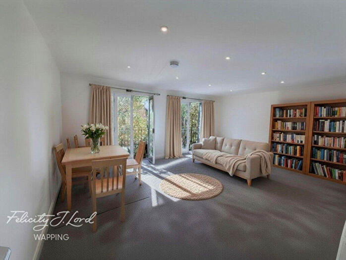 2 Bedroom Apartment To Rent In Durward Street, London, E1