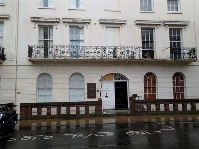2 Bedroom Flat To Rent In Portland Street, Southampton, SO14