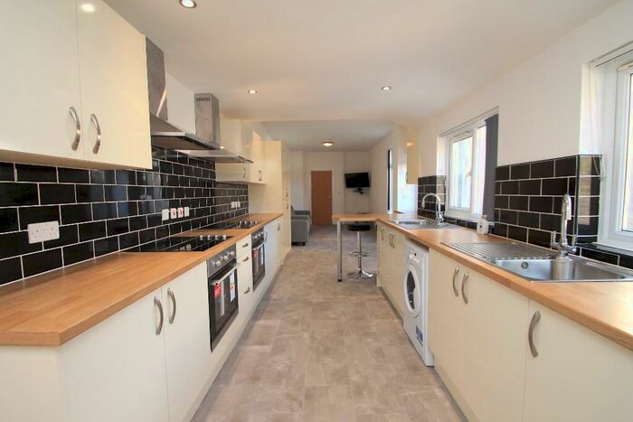 7 Bedroom Terraced House To Rent In Llandough Street, Cardiff(City), CF24