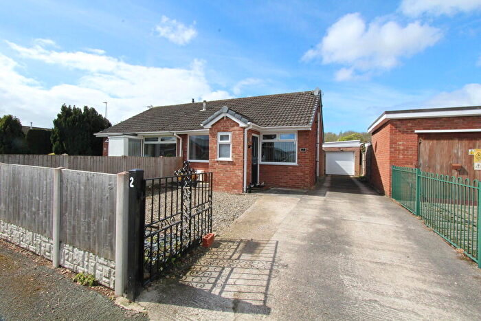 2 Bedroom Semi-Detached Bungalow For Sale In Ashbourne Avenue, Gwersyllt, LL11