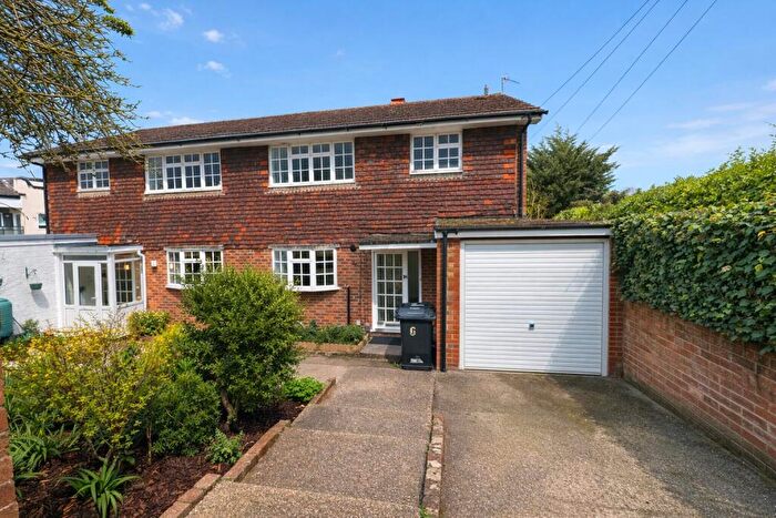 4 Bedroom Semi-Detached House For Sale In Station Road, Brighton, BN1