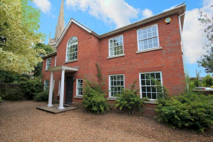 4 Bedroom Detached House To Rent In Glebe Road, Reading, Berkshire, RG2