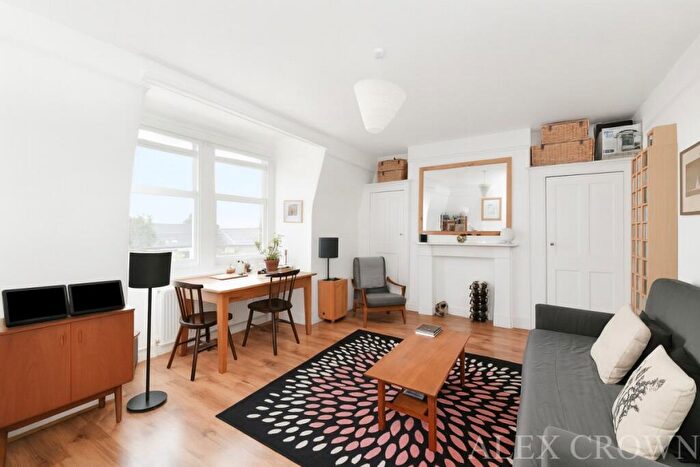 1 Bedroom Flat To Rent In Athenaeum Place, Muswell Hill, N10