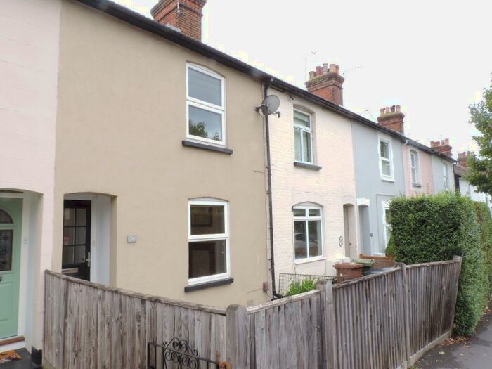 2 Bedroom Terraced House To Rent In Worplesdon Road, Guildford, GU2